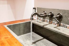 Dos Palos by Avantstay Mod Hollywood Sanctuary