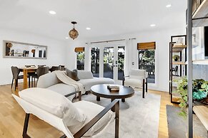 Dos Palos by Avantstay Mod Hollywood Sanctuary