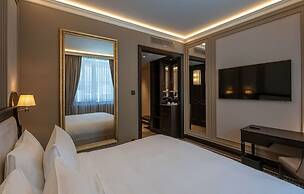 GoldenEye Hotel & Casino