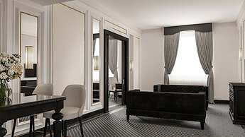 GoldenEye Hotel & Casino