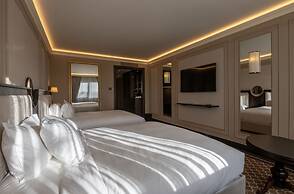 GoldenEye Hotel & Casino