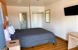 Royal Gateway Motel By OYO