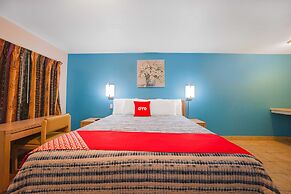 Royal Gateway Motel By OYO