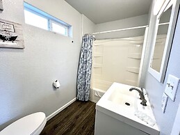 Royal Gateway Motel By OYO