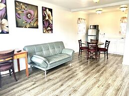 Royal Gateway Motel By OYO