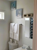 Royal Gateway Motel By OYO