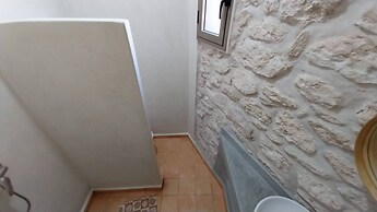 Little Beach Cottage