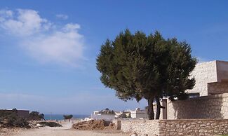 Little Beach Cottage
