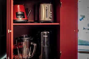 Rayleigh River Retreat - Garden Oasis