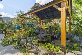 Rayleigh River Retreat - Garden Oasis