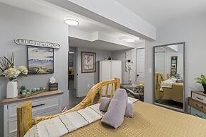 Rayleigh River Retreat - Garden Oasis