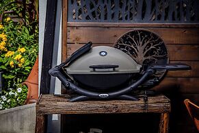 Rayleigh River Retreat - Garden Oasis