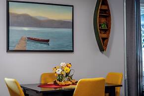 Rayleigh River Retreat - Garden Oasis