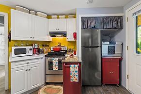 Rayleigh River Retreat - Garden Oasis