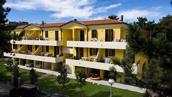 Peaceful Flat With Terrace and Wifi