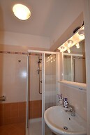 Coastal Escape - Modern Flat With Wi-fi