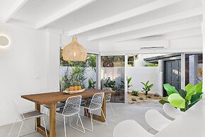 Edgewater Collection by Stay Noosa