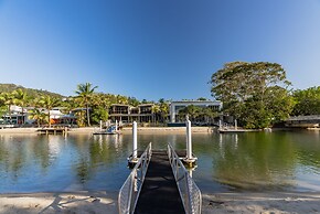 Edgewater Collection by Stay Noosa