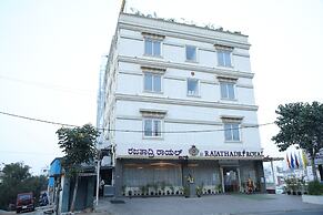 Rajathadri Royal Inn