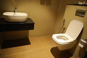 Rajathadri Royal Inn