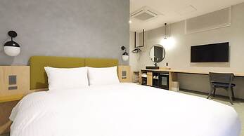 HOTEL Tomiya with M's