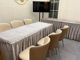 Serveyou Hotel - Free Airport Pickup Service & Free Canton Fair Shuttl