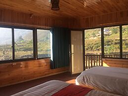 Tropical Riverside Homestay