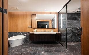 The LUMIERE Riverside Residence