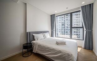 The LUMIERE Riverside Residence