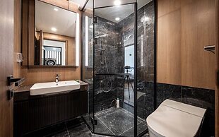 The LUMIERE Riverside Residence