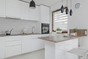 Apartment With Garden by Renters