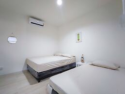 GAO Phala beachfront hostel & pool villa