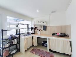 GAO Phala beachfront hostel & pool villa