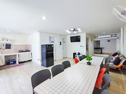 GAO Phala beachfront hostel & pool villa