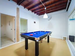 GAO Phala beachfront hostel & pool villa