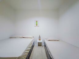 GAO Phala beachfront hostel & pool villa