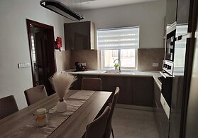 Lilly's sea view apartment