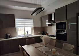 Lilly's sea view apartment