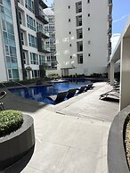 Comfy Studio UnitM OneMadison35