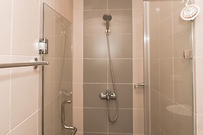 Comfy Studio UnitM OneMadison35