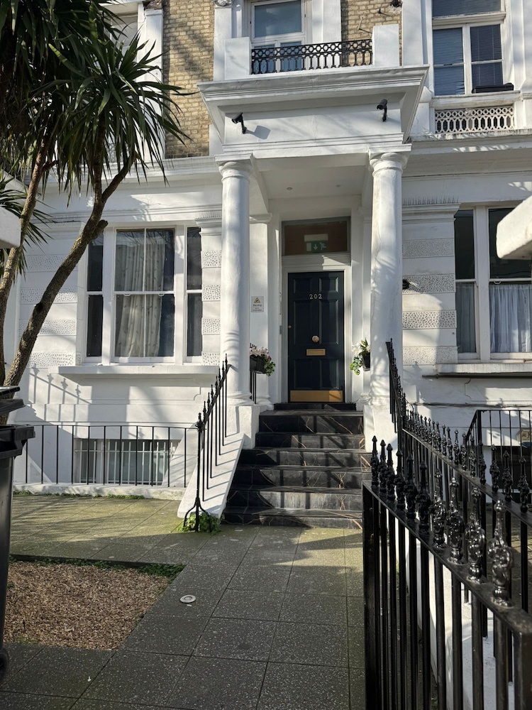 Portobello Road artistic studios
