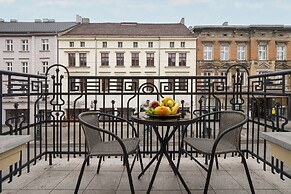 Green Apartment Piotrkowska by Renters