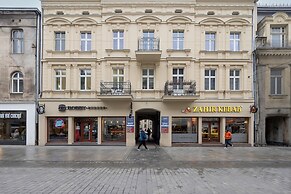 Green Apartment Piotrkowska by Renters