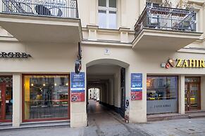 Green Apartment Piotrkowska by Renters