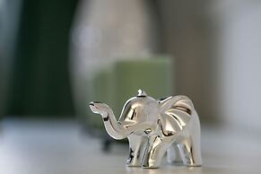 Green Apartment Piotrkowska by Renters