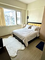 Comfy Studio UnitL OneMadison35