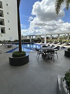 Comfy Studio UnitL OneMadison35