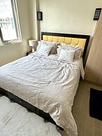 Comfy Studio UnitL OneMadison35