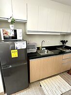 Comfy Studio UnitL OneMadison35