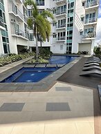 Comfy Studio UnitL OneMadison35